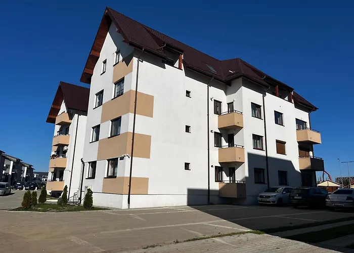 Mirandis Apartments - Comfort & Private Parking Near Coresi Mall