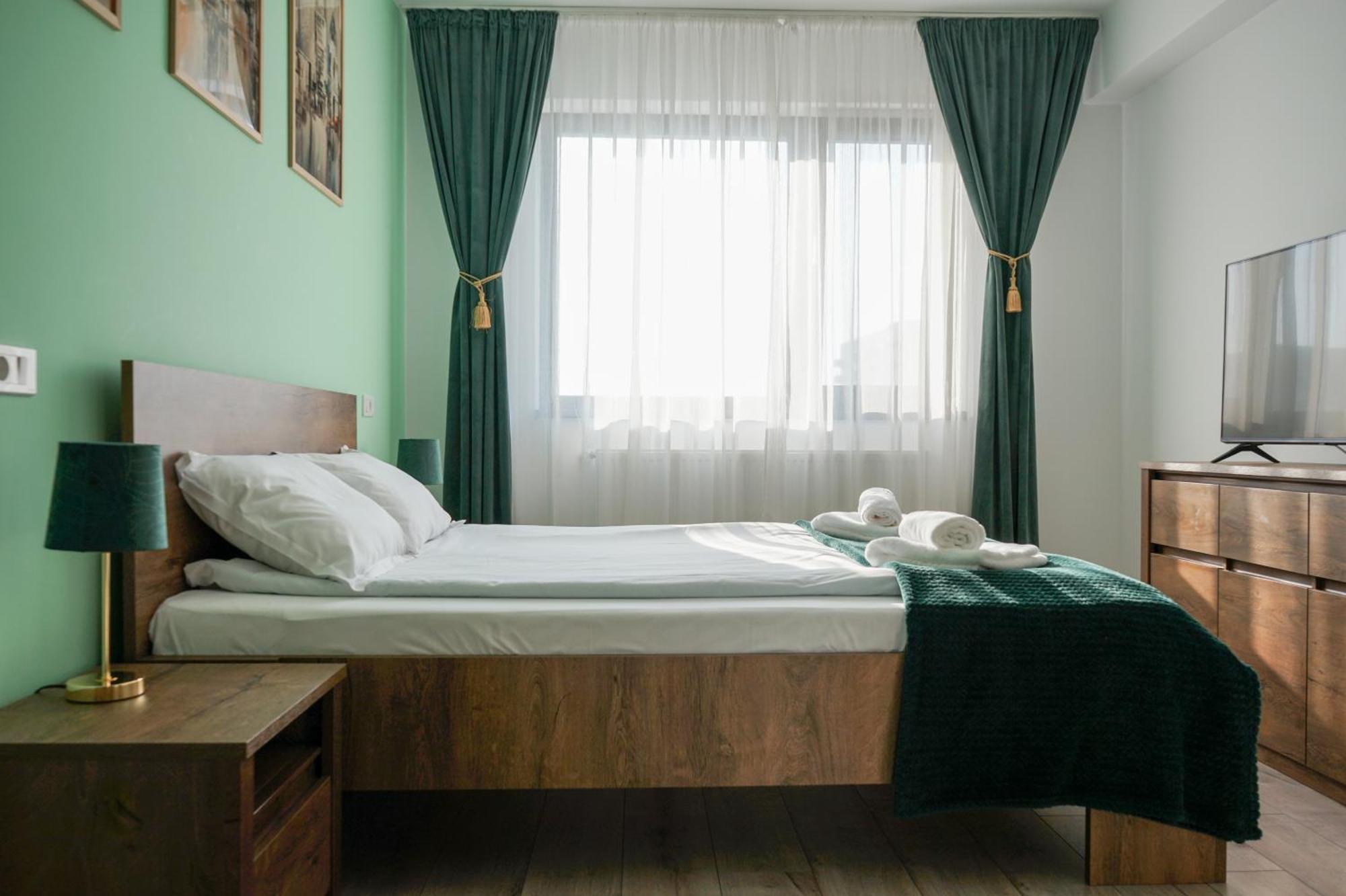 Mirandis - Comfort & Private Parking Near Coresi Mall Apartment Brasov