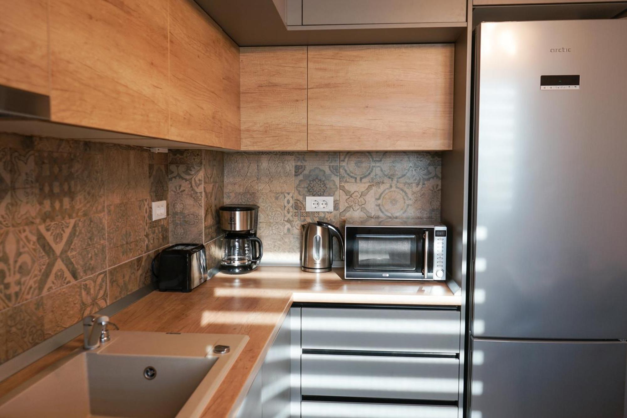 Apartment Mirandis - Comfort & Private Parking Near Coresi Mall Brasov
