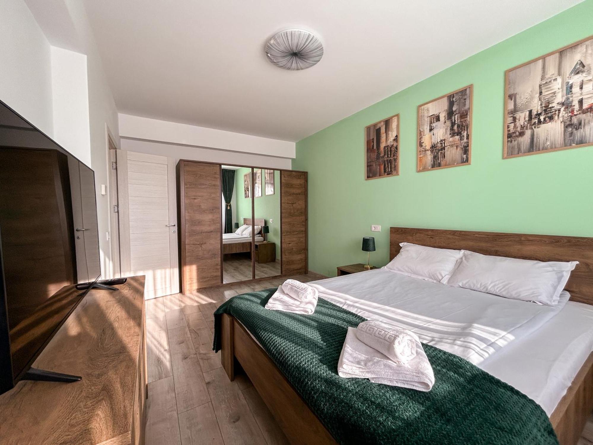 Mirandis - Comfort & Private Parking Near Coresi Mall Apartment Brasov