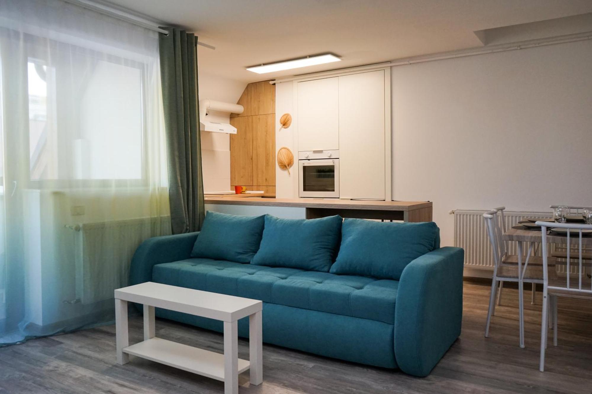 Apartment Mirandis - Comfort & Private Parking Near Coresi Mall Brasov