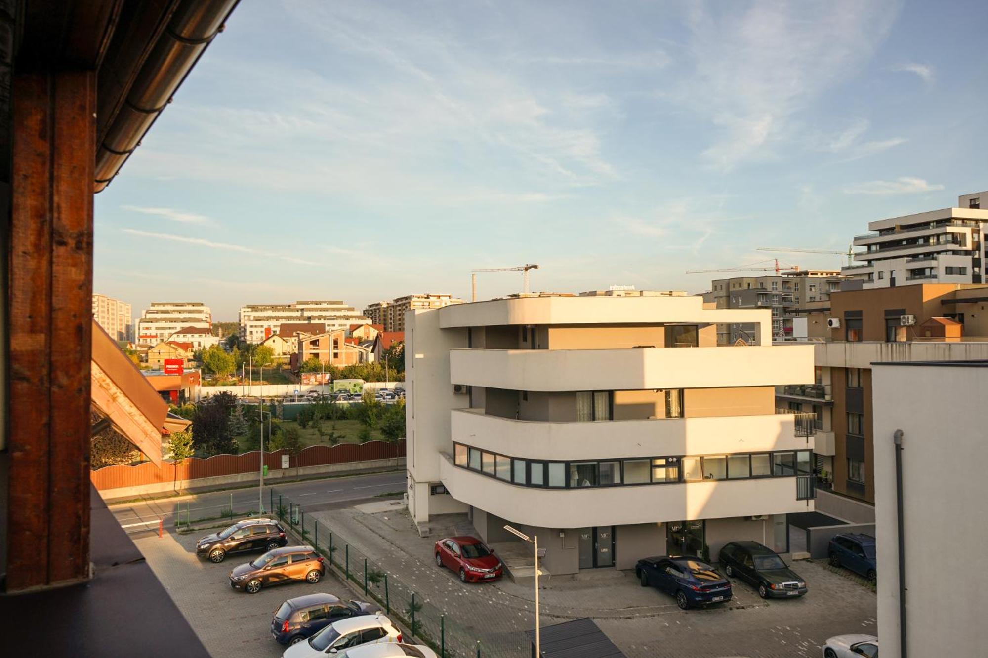 Mirandis - Comfort & Private Parking Near Coresi Mall Brasov