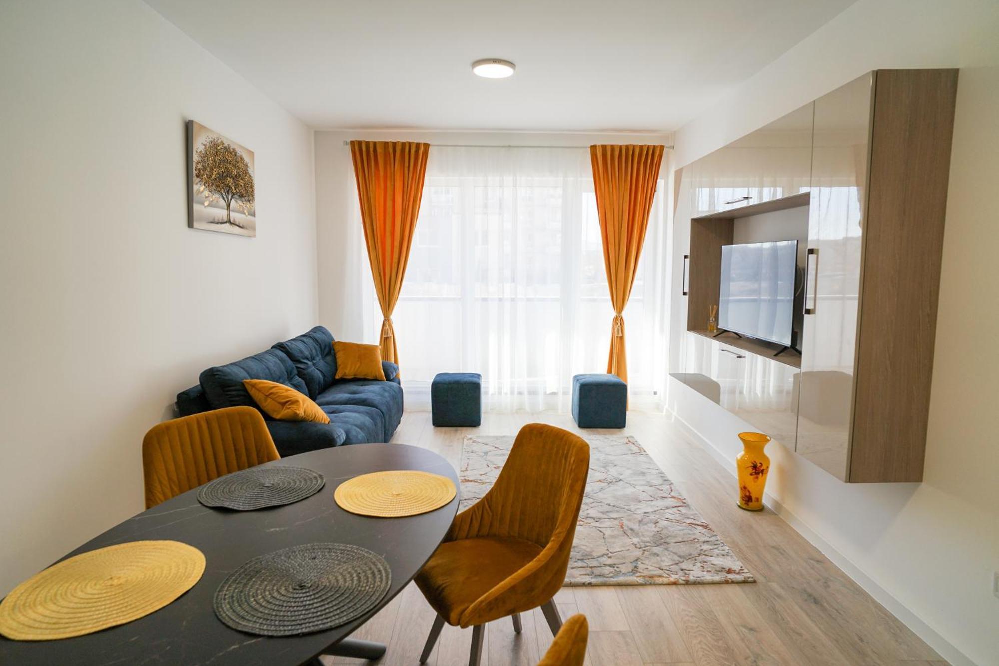 Mirandis - Comfort & Private Parking Near Coresi Mall