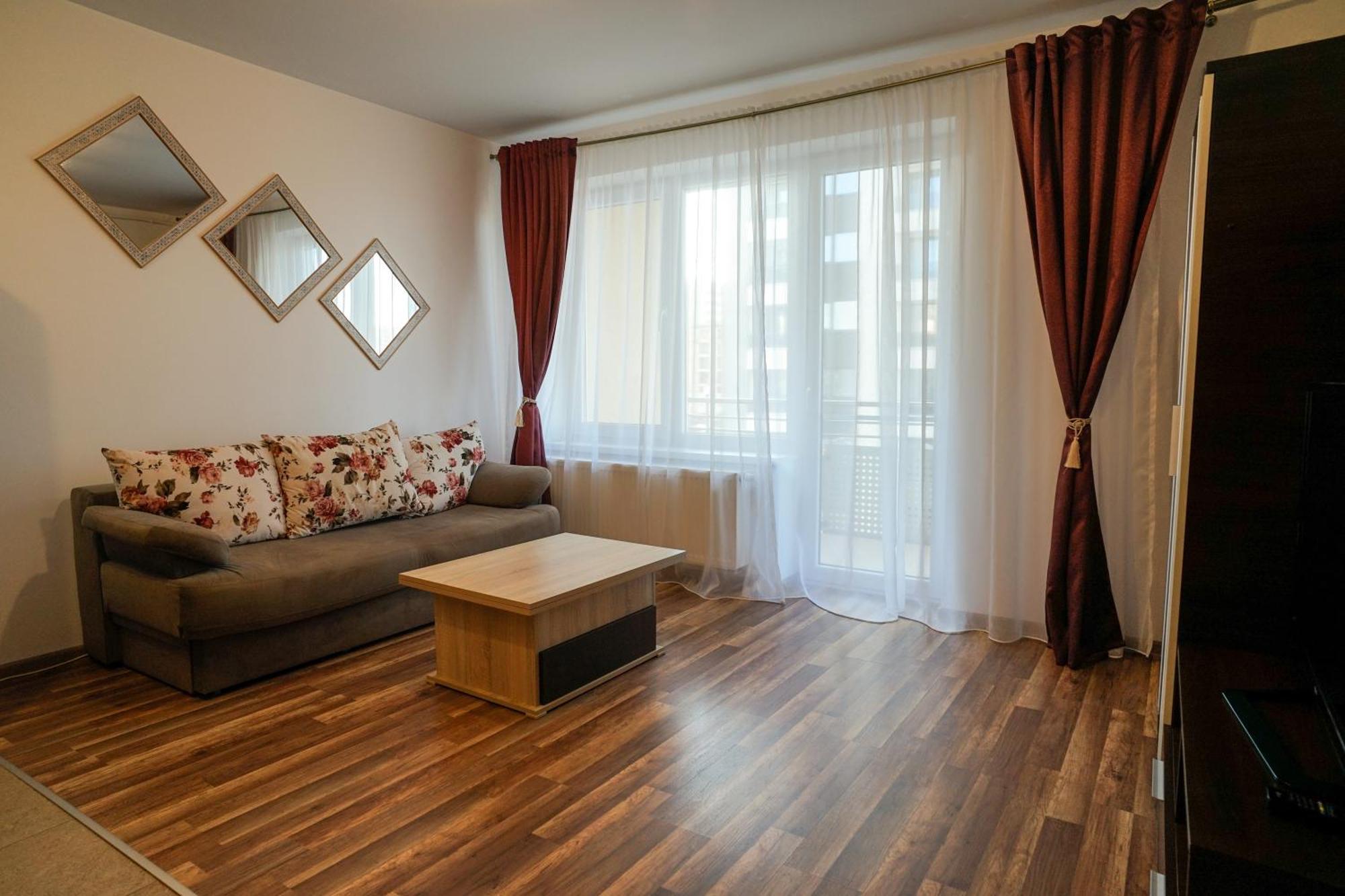 Mirandis - Comfort & Private Parking Near Coresi Mall Apartment Brasov